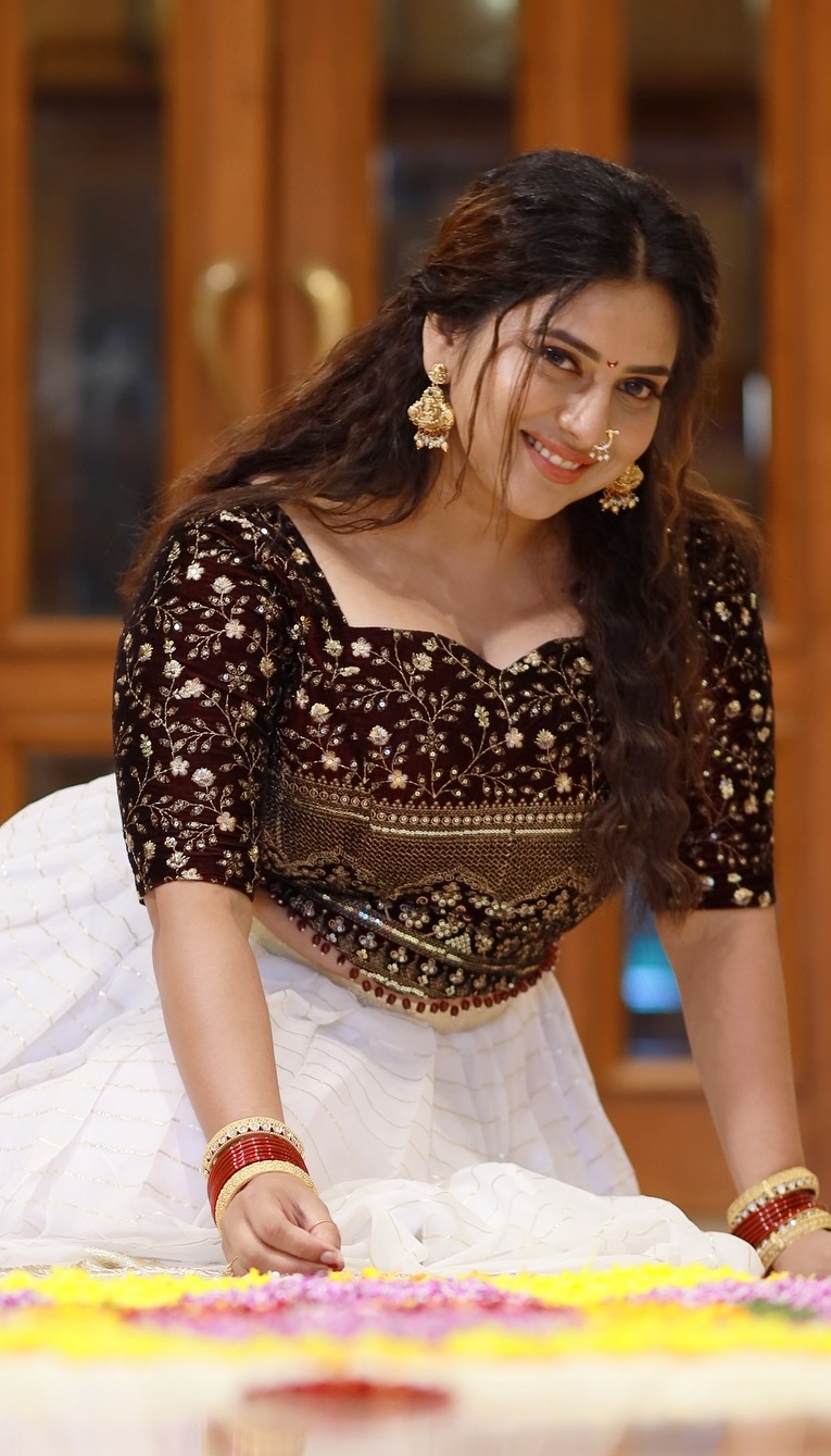 Latest Photos Collection of actress Anna Reshma Rajan